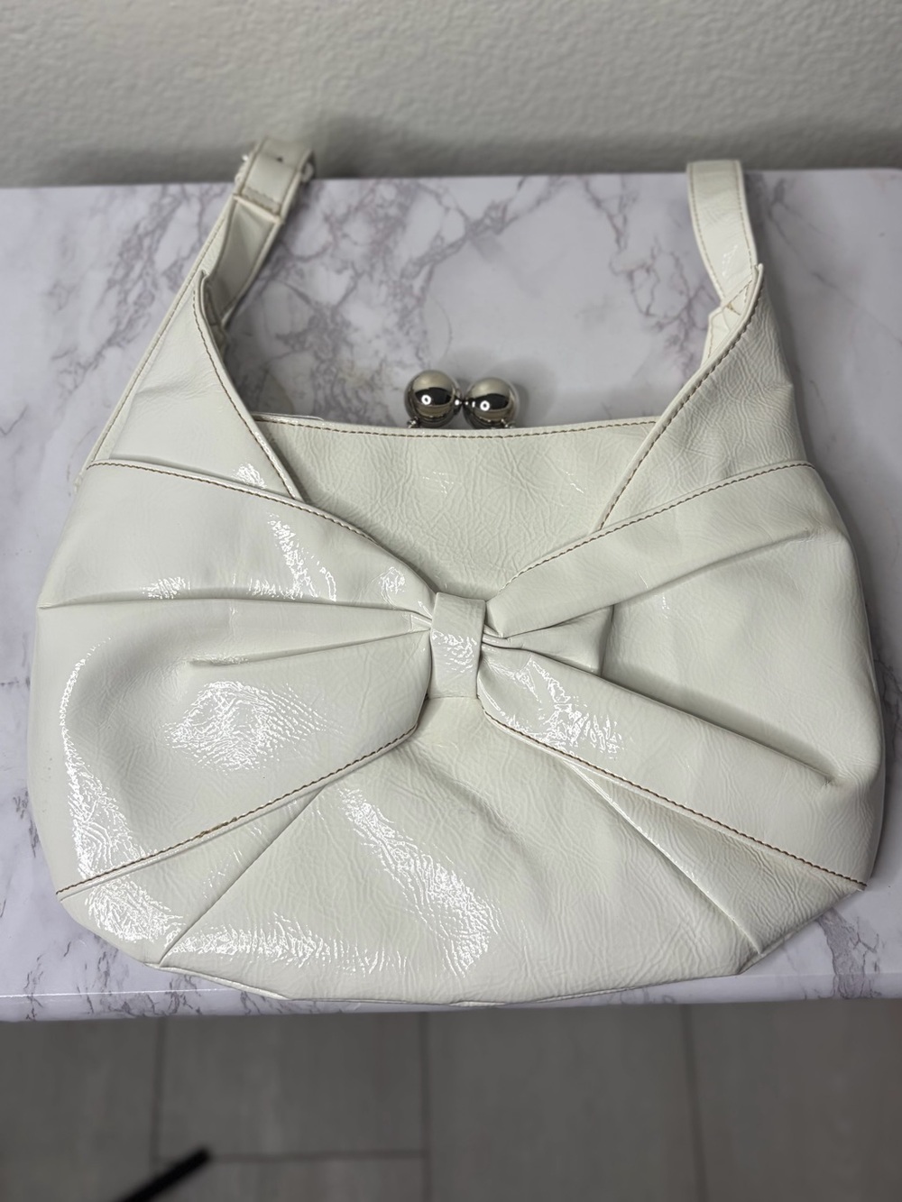 Patent Bow Shoulder Bag in White - Unbranded